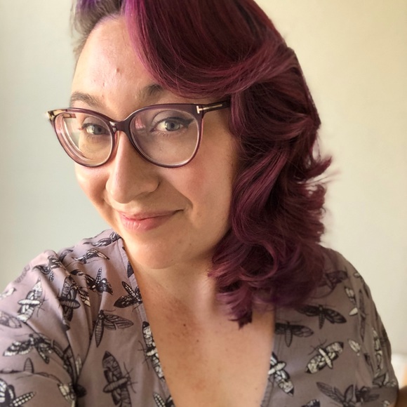 Meet your Posher, Celestina - Picture 1 of 1